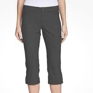NWT Levelwear Golf Katie Capri charcoal Size S.
